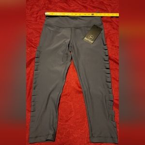 90 Degree by Reflex leggings M NWT